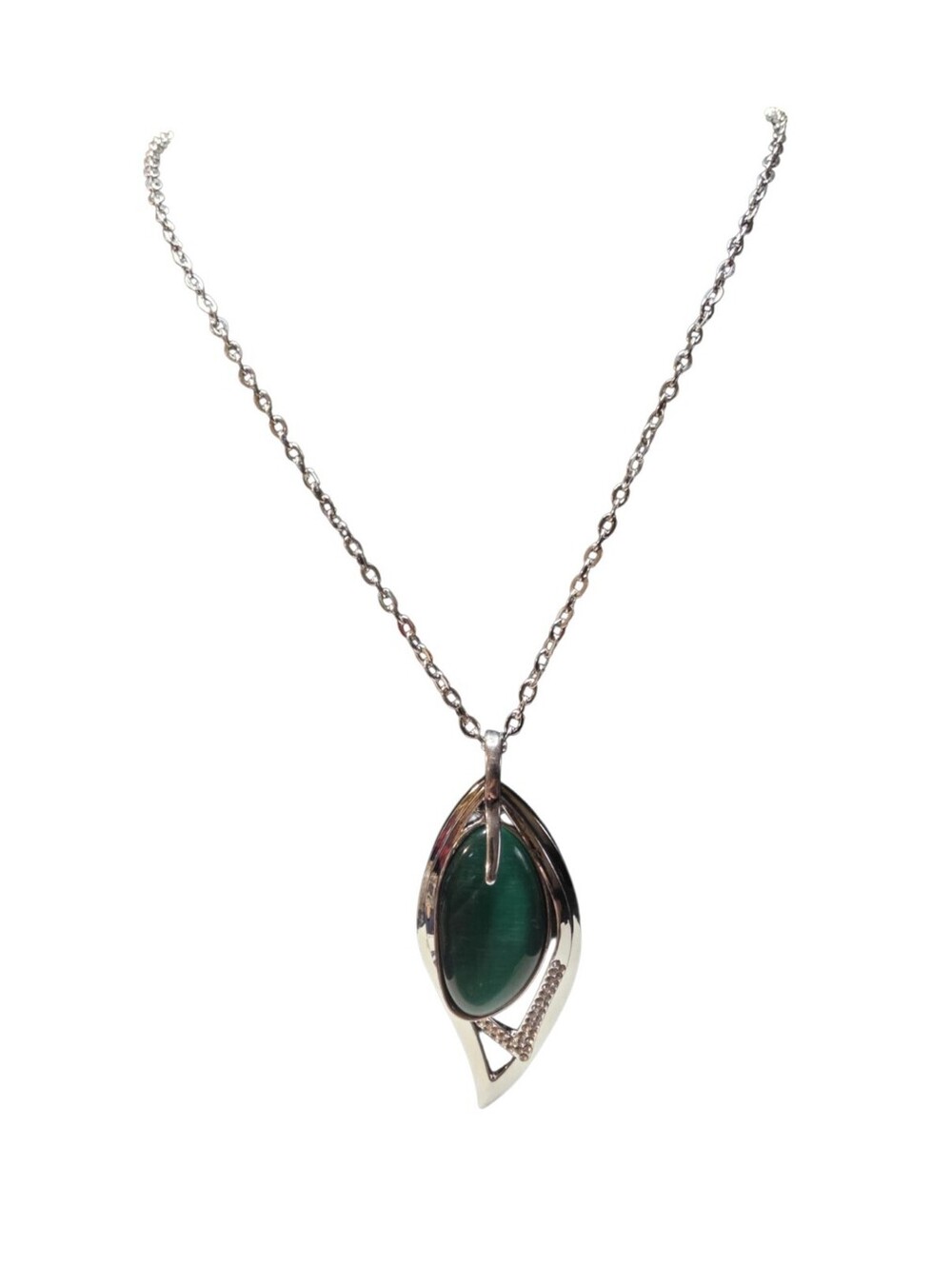 Silver Tone Green Oval Pendant Necklace